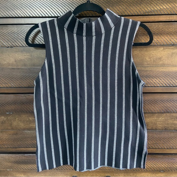 Anthropologie Tops - Anthropologie Sleeveless Top